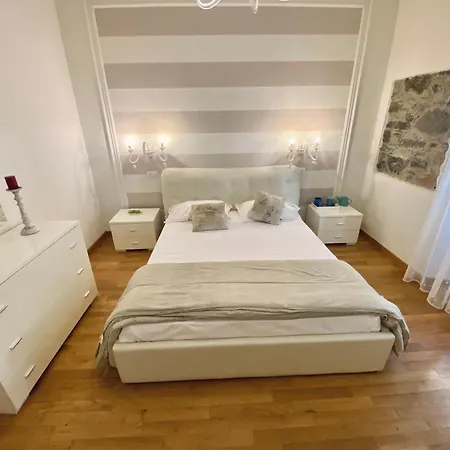 Apartment Leo's
