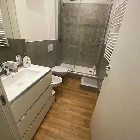 Leo's Apartment *