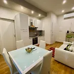 Apartment Leo's