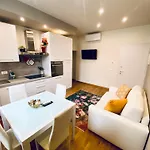 Apartment Leo's